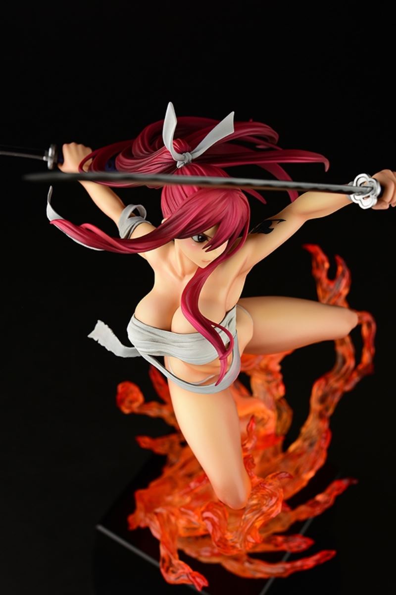 Erza Scarlet Samurai-Light Flame Manjo-ver (Red / Jet Black)