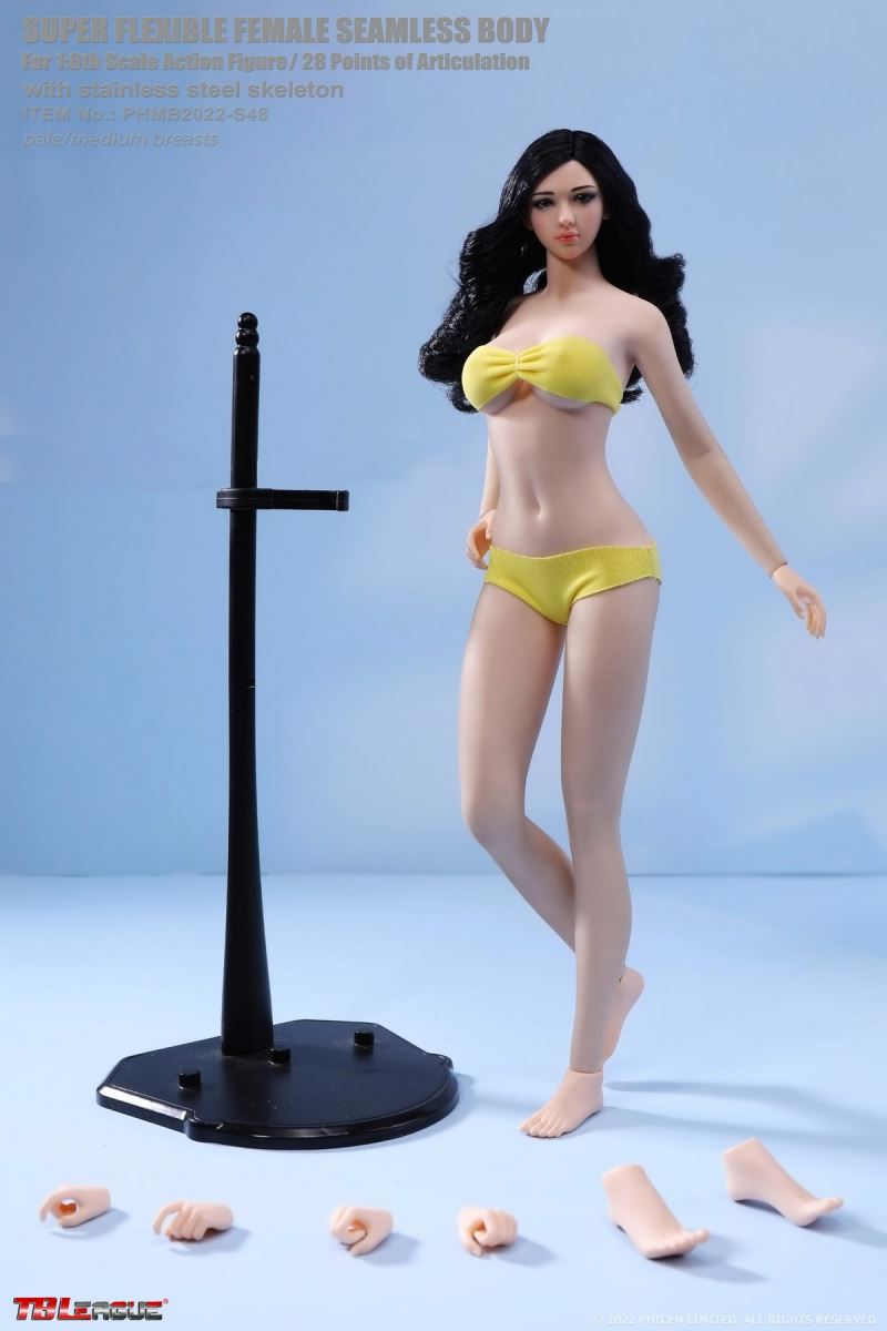 Female body with middle chest and feet 1/6