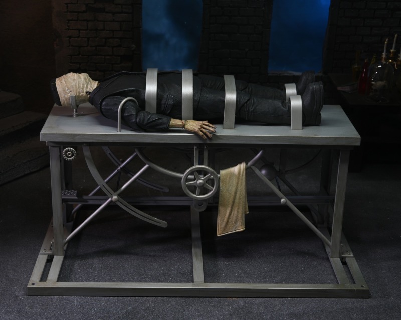 Universal Monsters – Frankenstein Accessory Set