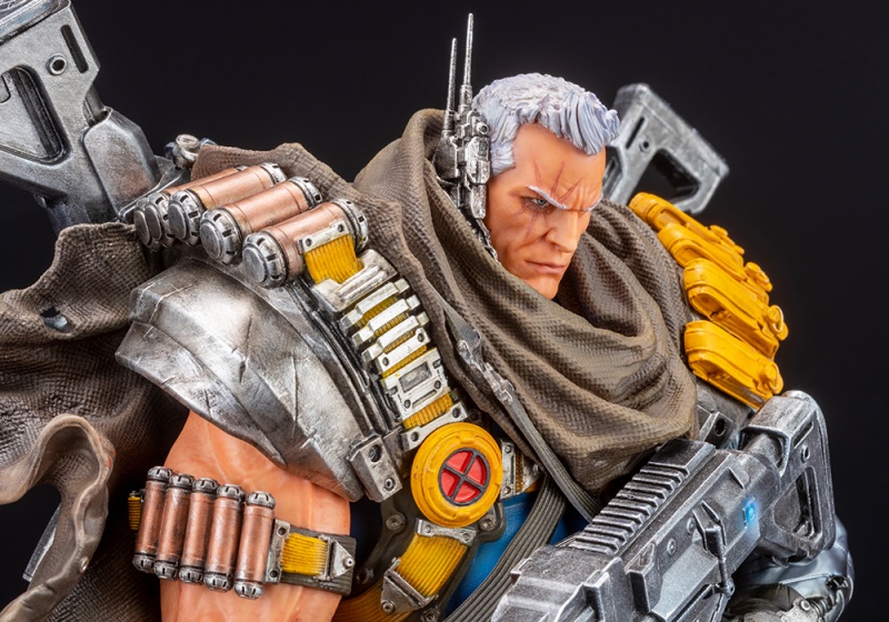 Cable FINE ART STATUE Signature Series Feat. Kucharek Brothers