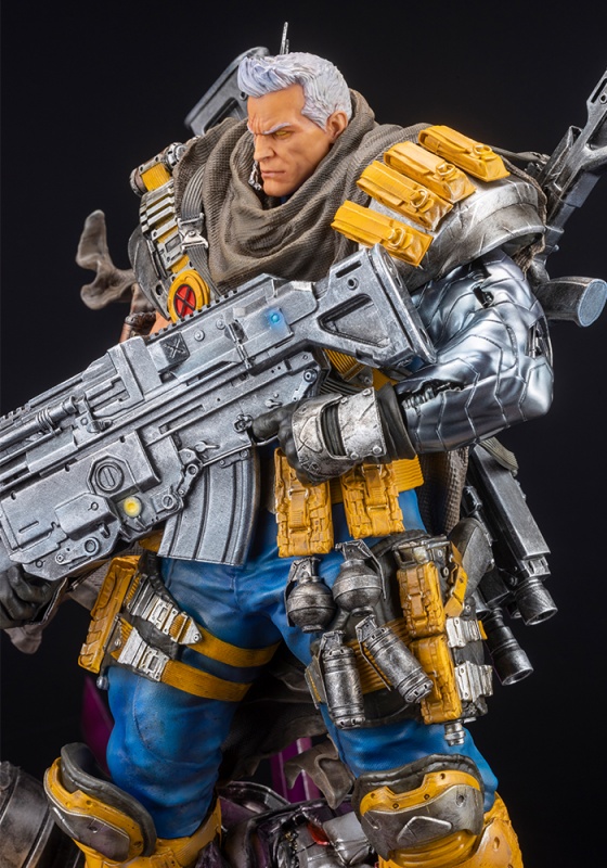 Cable FINE ART STATUE Signature Series Feat. Kucharek Brothers