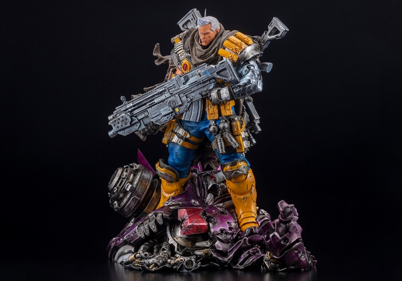 Cable FINE ART STATUE Signature Series Feat. Kucharek Brothers