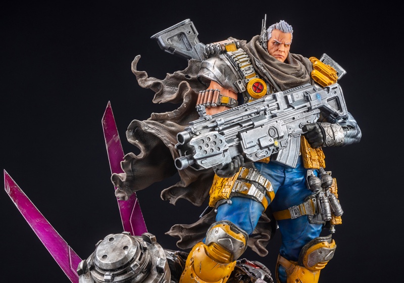 Cable FINE ART STATUE Signature Series Feat. Kucharek Brothers