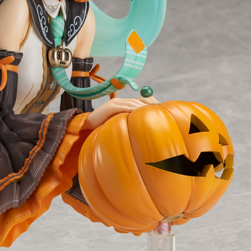 TRICK or MIKU - Illustration by Hidari