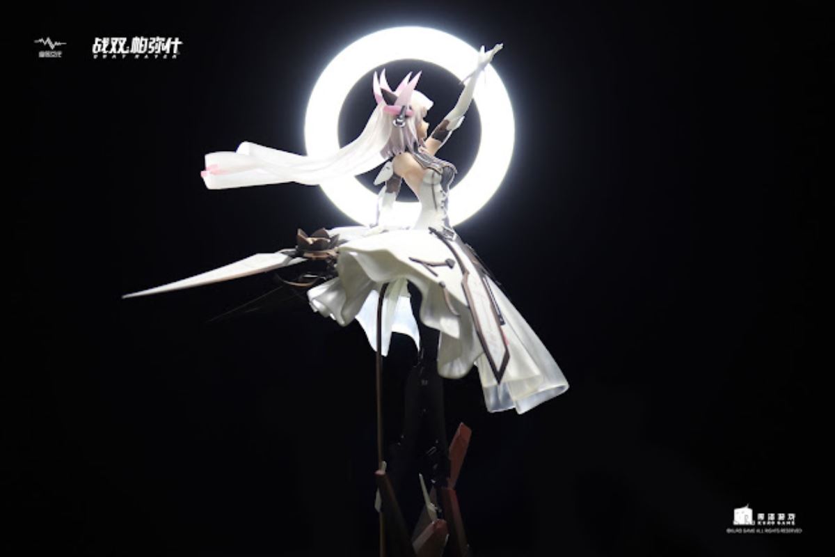 Punishing: Gray Raven - Liv -Luminance Generic Final- 1/7