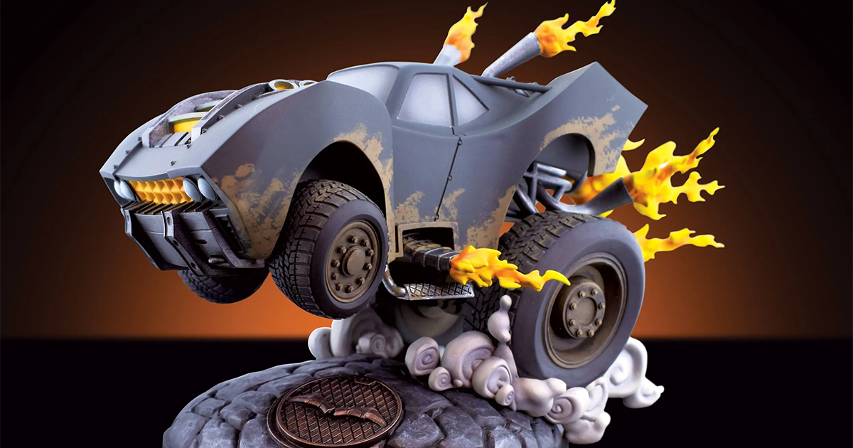 THE BATMAN DESIGNER SERIES BATMOBILE STATUE