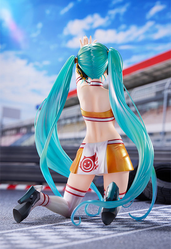 Hatsune Miku GT Project Racing Miku 2010Ver. Art by Kentaro Yabuki 1/7