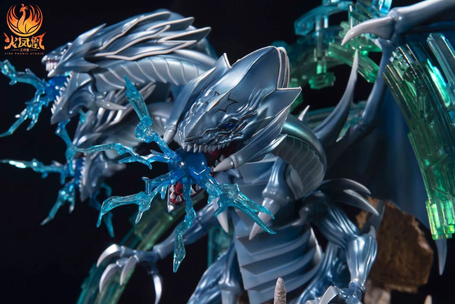 Blue-Eyes Ultimate Dragon - Duel Monsters/ Yu-Gi-Oh!