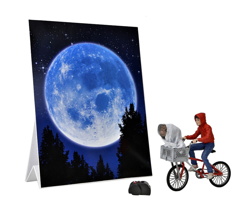 E.T. / E.T. & Elliott 40th Anniversary Display