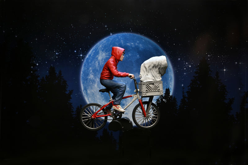 E.T. / E.T. & Elliott 40th Anniversary Display