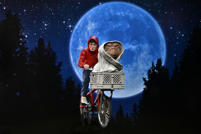 E.T. / E.T. & Elliott 40th Anniversary Display