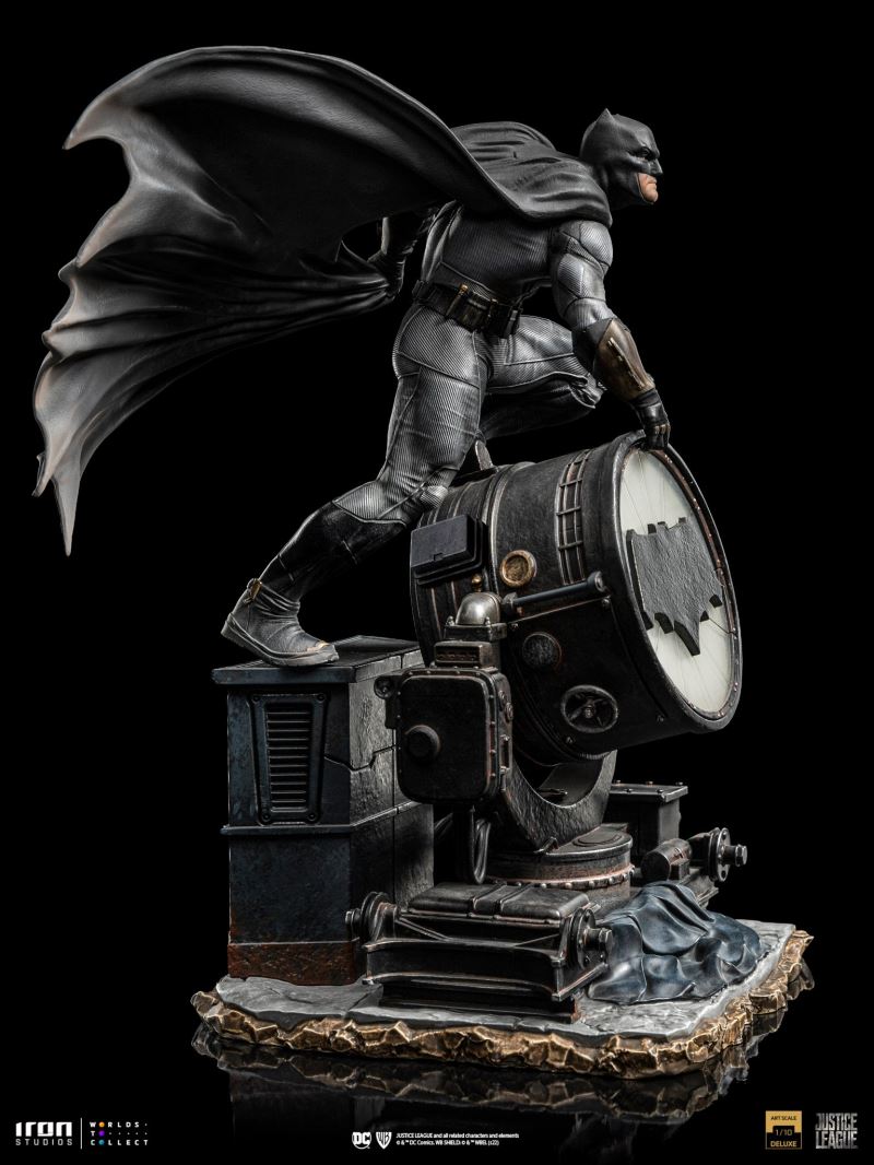 Batman on Batsignal Deluxe 1/10