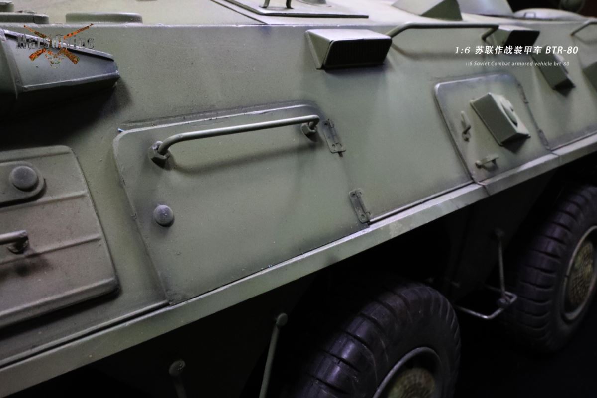 Russian Army All-Metal BTR-80 Armored Vehicle 1/6
