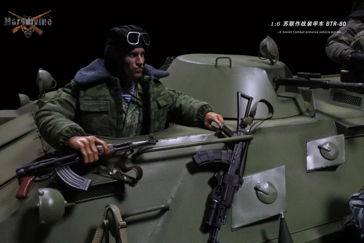 Russian Army All-Metal BTR-80 Armored Vehicle 1/6