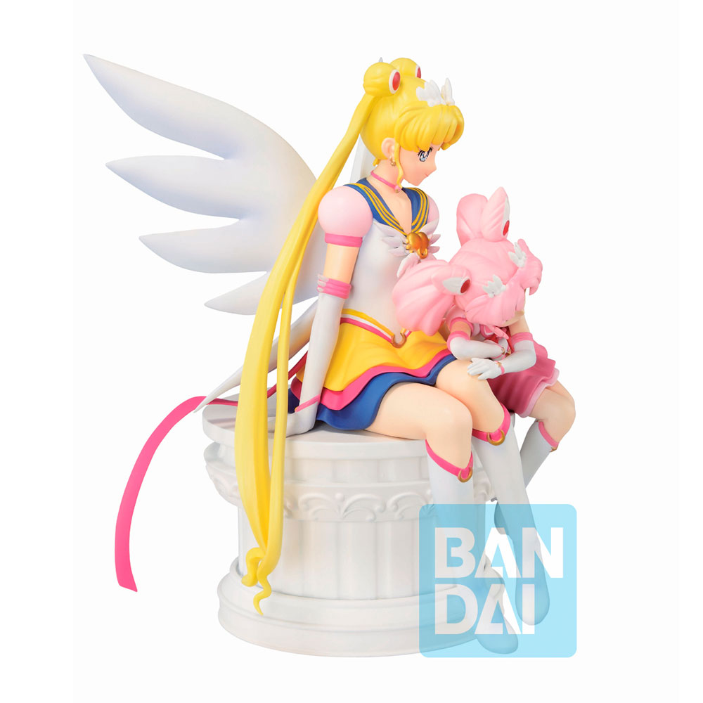 Eternal Sailor Moon and Eternal Sailor Chibi Moon
