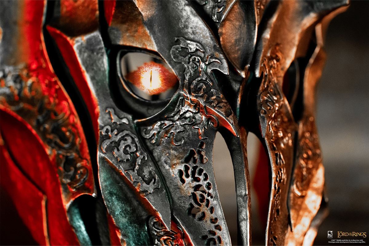 Lord of the Rings - Dark Lord Sauron/Sauron Helmet/Crown Statue 
