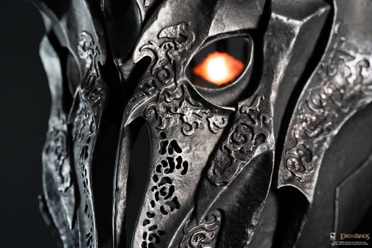 Lord of the Rings - Dark Lord Sauron/Sauron Helmet/Crown Statue 