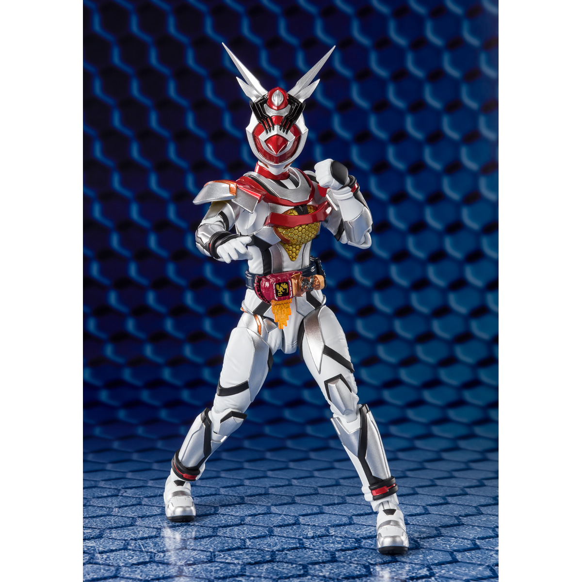 SHFiguarts Kamen Rider Aguilera Queen Bee Genome