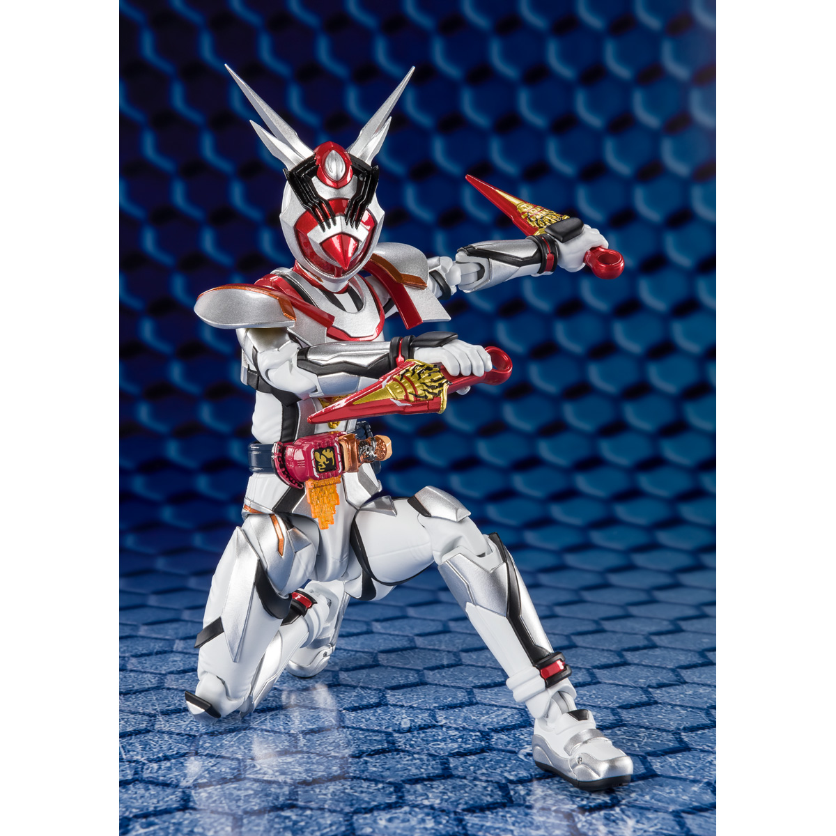 SHFiguarts Kamen Rider Aguilera Queen Bee Genome