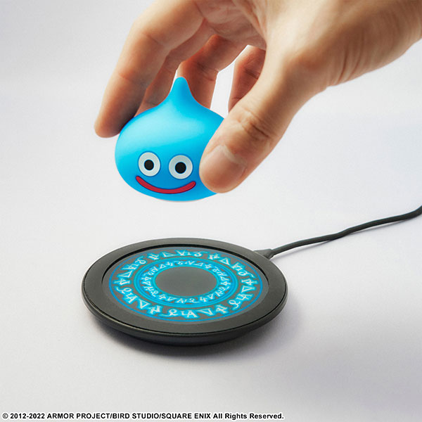 Dragon Quest Wireless Charging Pad [Zing] (w/Illuminating Slime Figure)