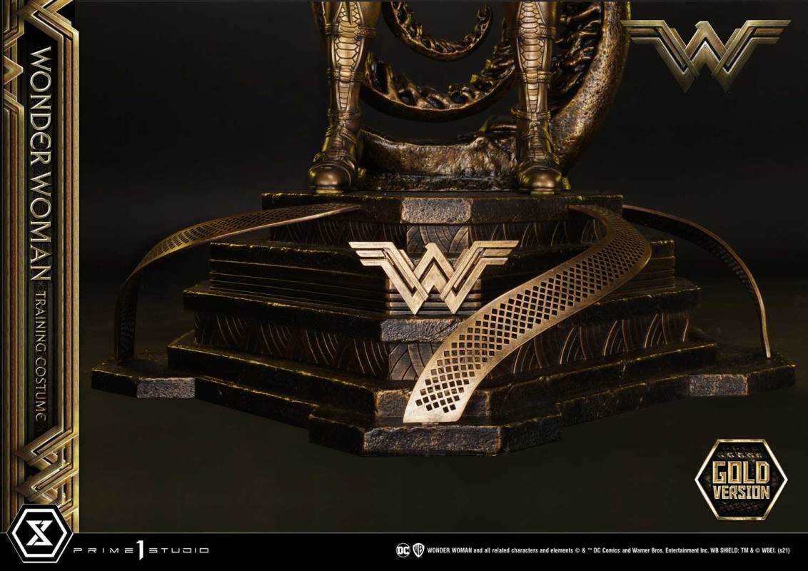Wonder Woman Gold Sculpture Edition