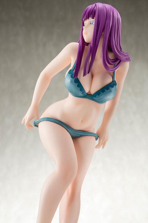 World's End Harem - Mira Suou -in fascinating negligee- 1/6