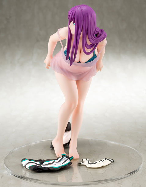 World's End Harem - Mira Suou -in fascinating negligee- 1/6