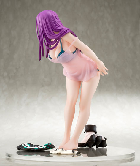 World's End Harem - Mira Suou -in fascinating negligee- 1/6