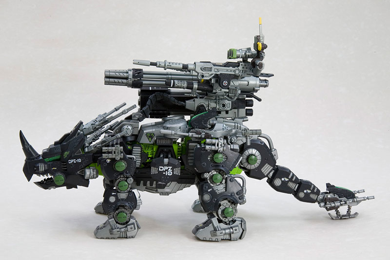 HMM ZOIDS 1/72 DPZ-10 Dark Horn
