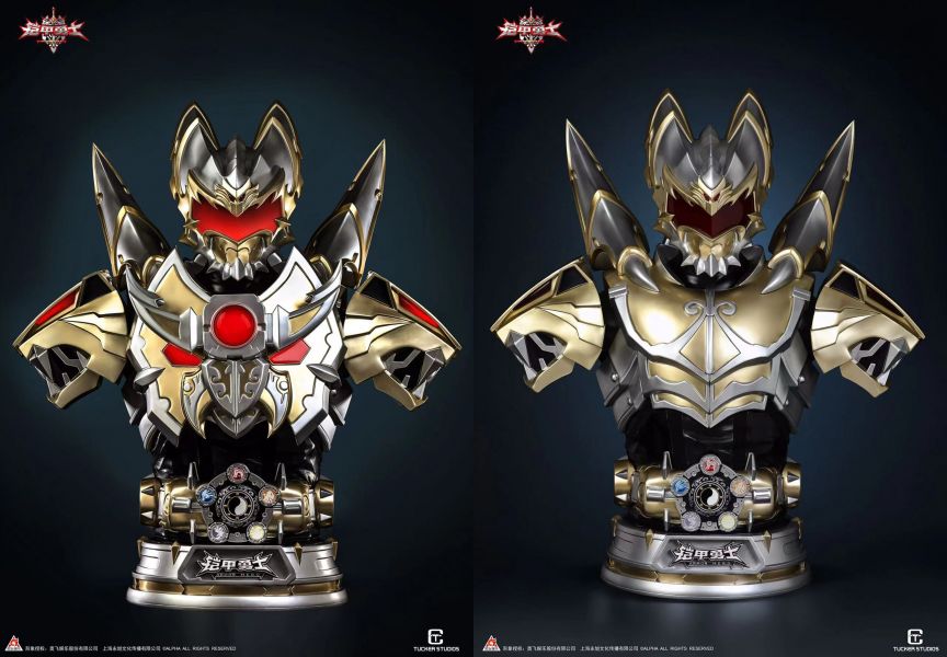 Armor warrior emperor statue