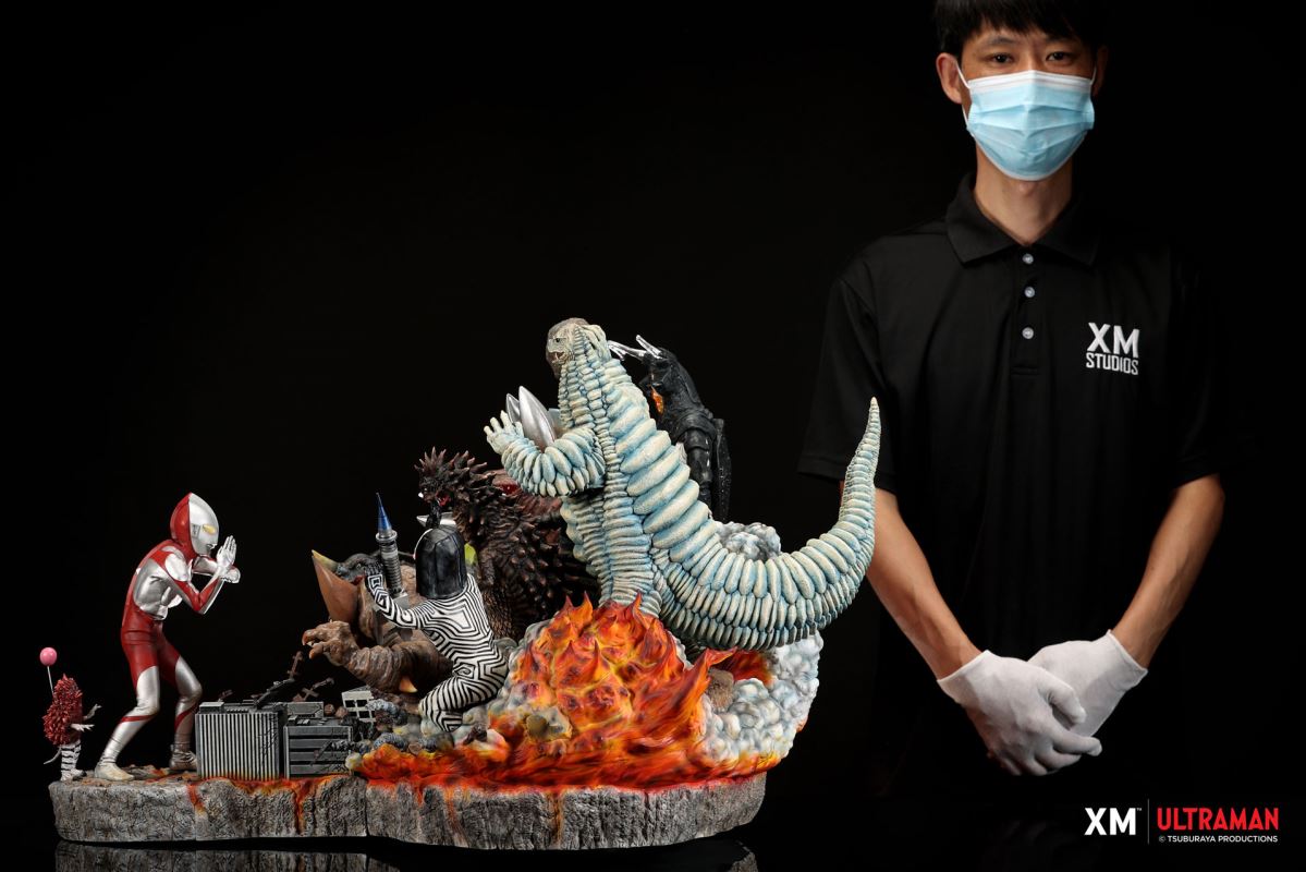 Ultraman VS Kaiju 30cm