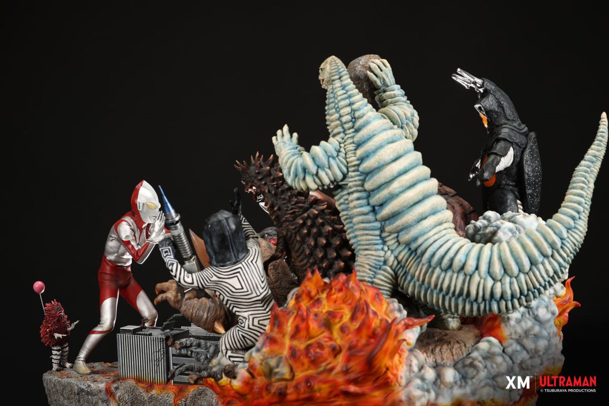 Ultraman VS Kaiju 30cm