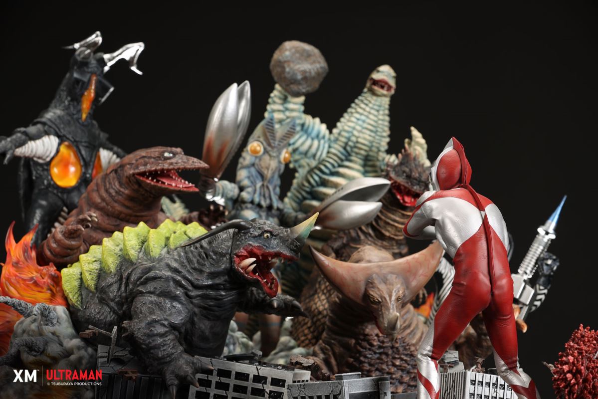 Ultraman VS Kaiju 30cm