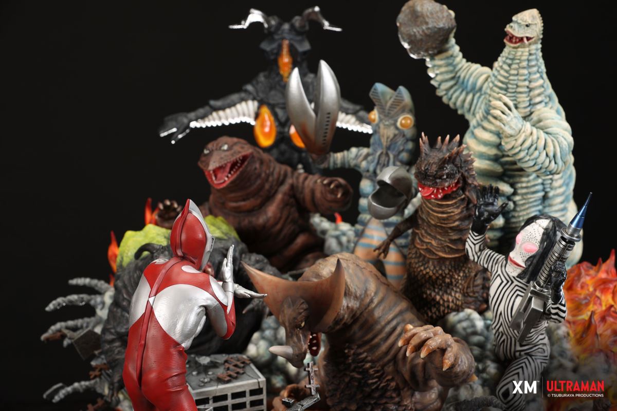 Ultraman VS Kaiju 30cm