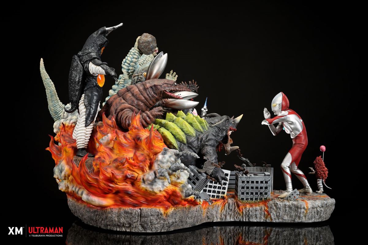 Ultraman VS Kaiju 30cm