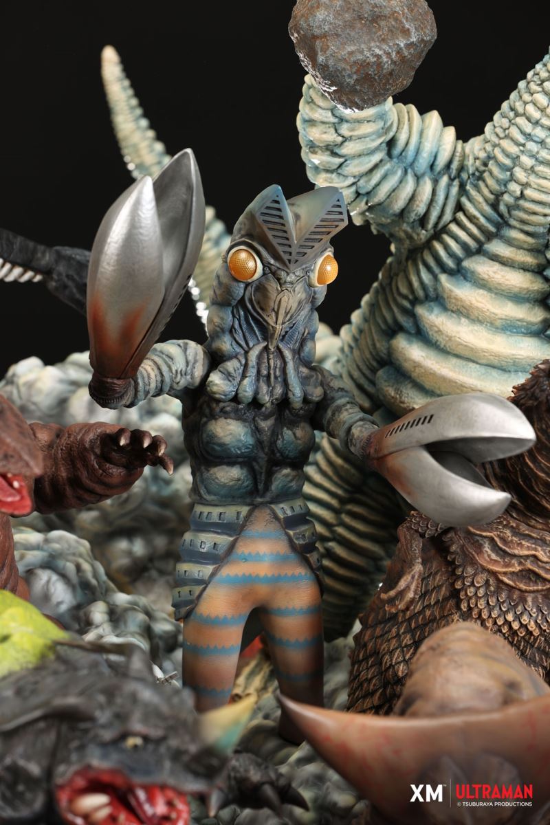 Ultraman VS Kaiju 30cm