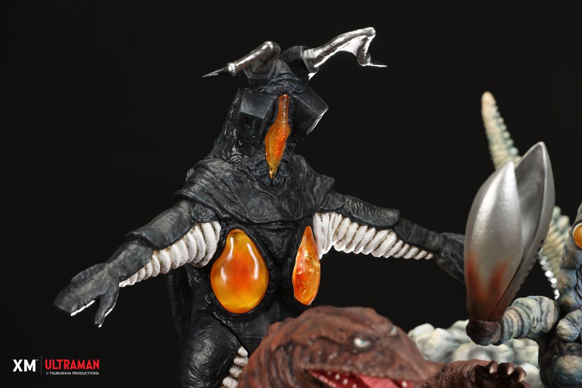 Ultraman VS Kaiju 30cm