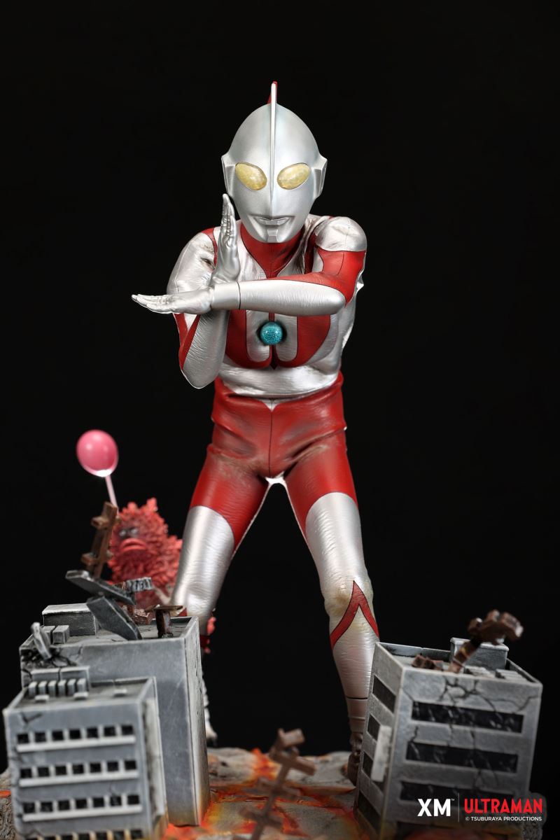 Ultraman VS Kaiju 30cm