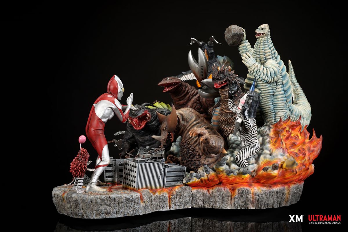 Ultraman VS Kaiju 30cm
