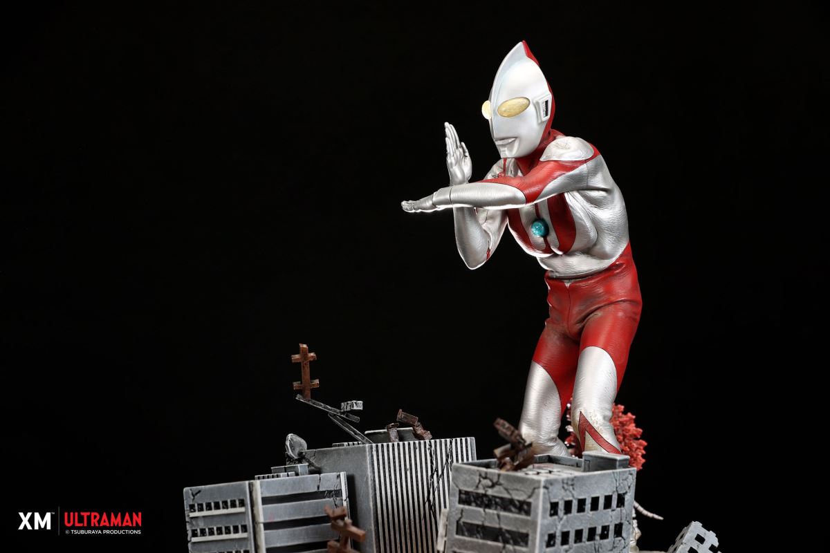 Ultraman VS Kaiju 30cm