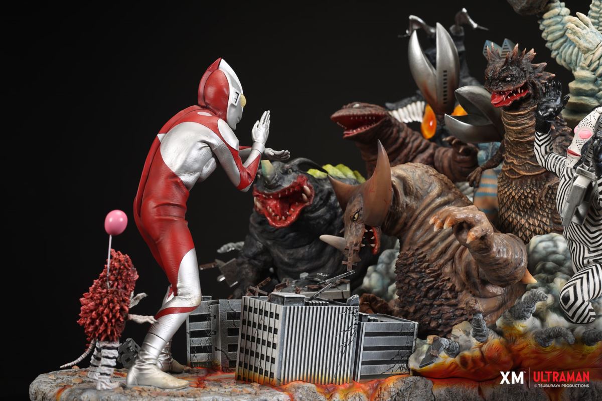 Ultraman VS Kaiju 30cm