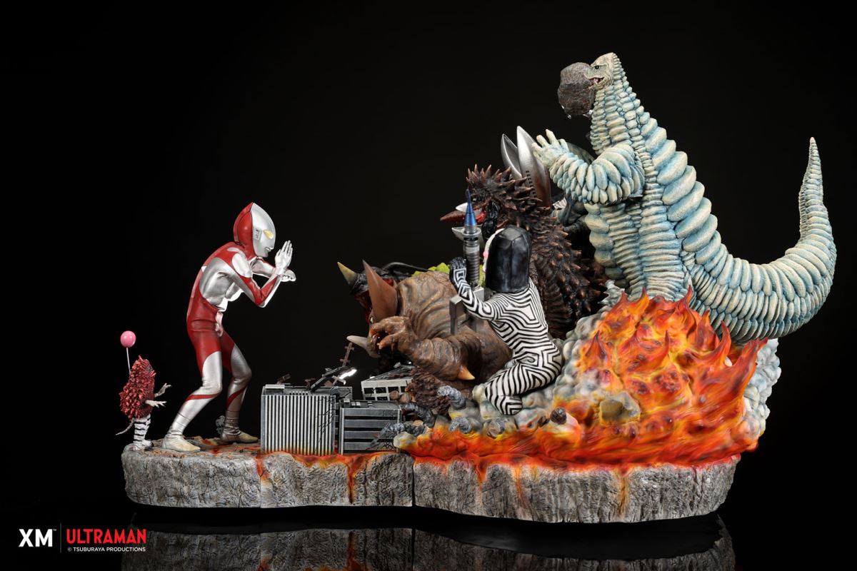 Ultraman VS Kaiju 30cm