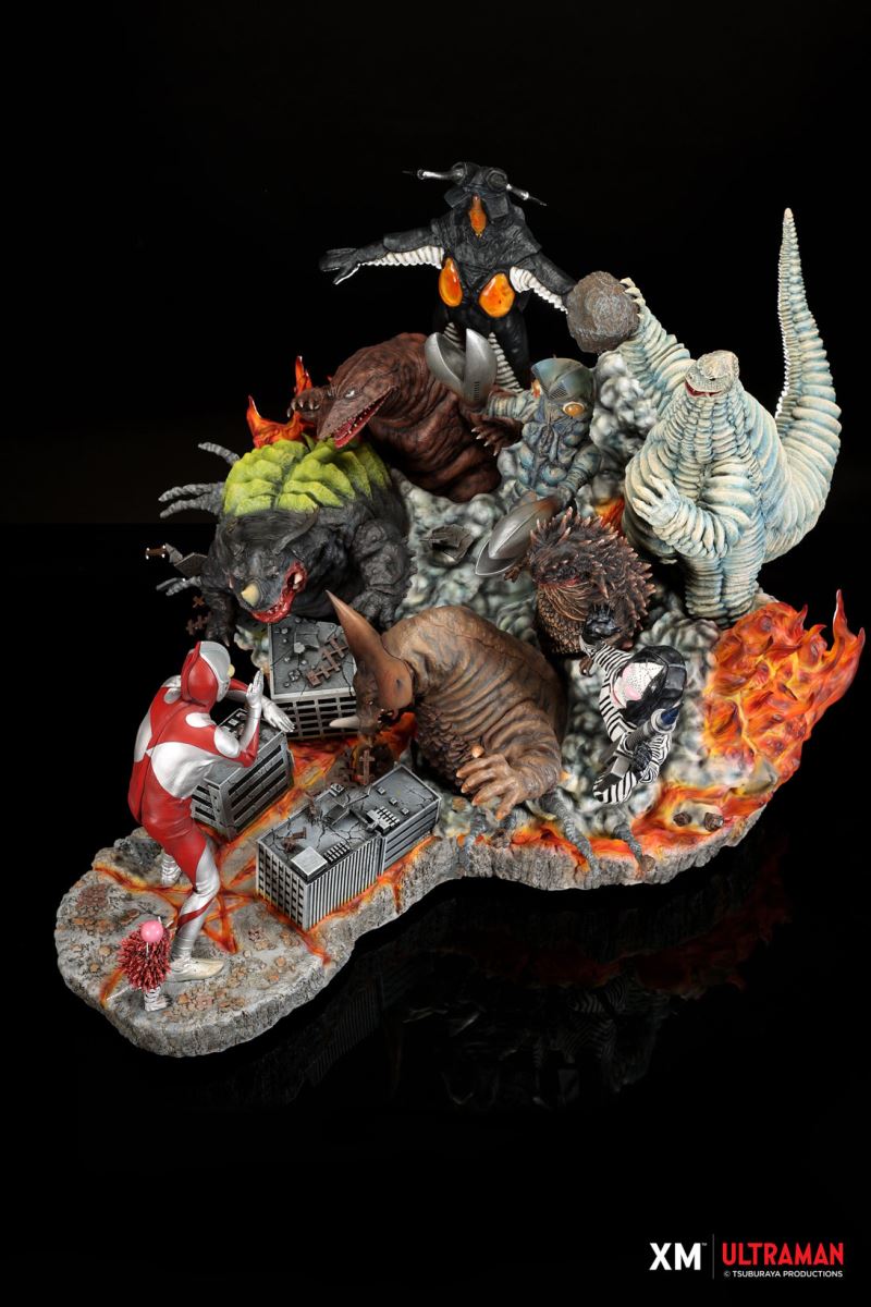 Ultraman VS Kaiju 30cm