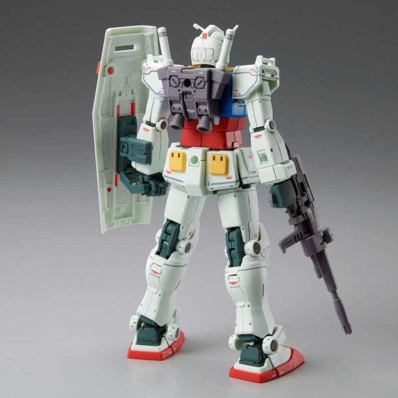 HG 1/144 RX-78-02 Gundam (Dean Island Edition)