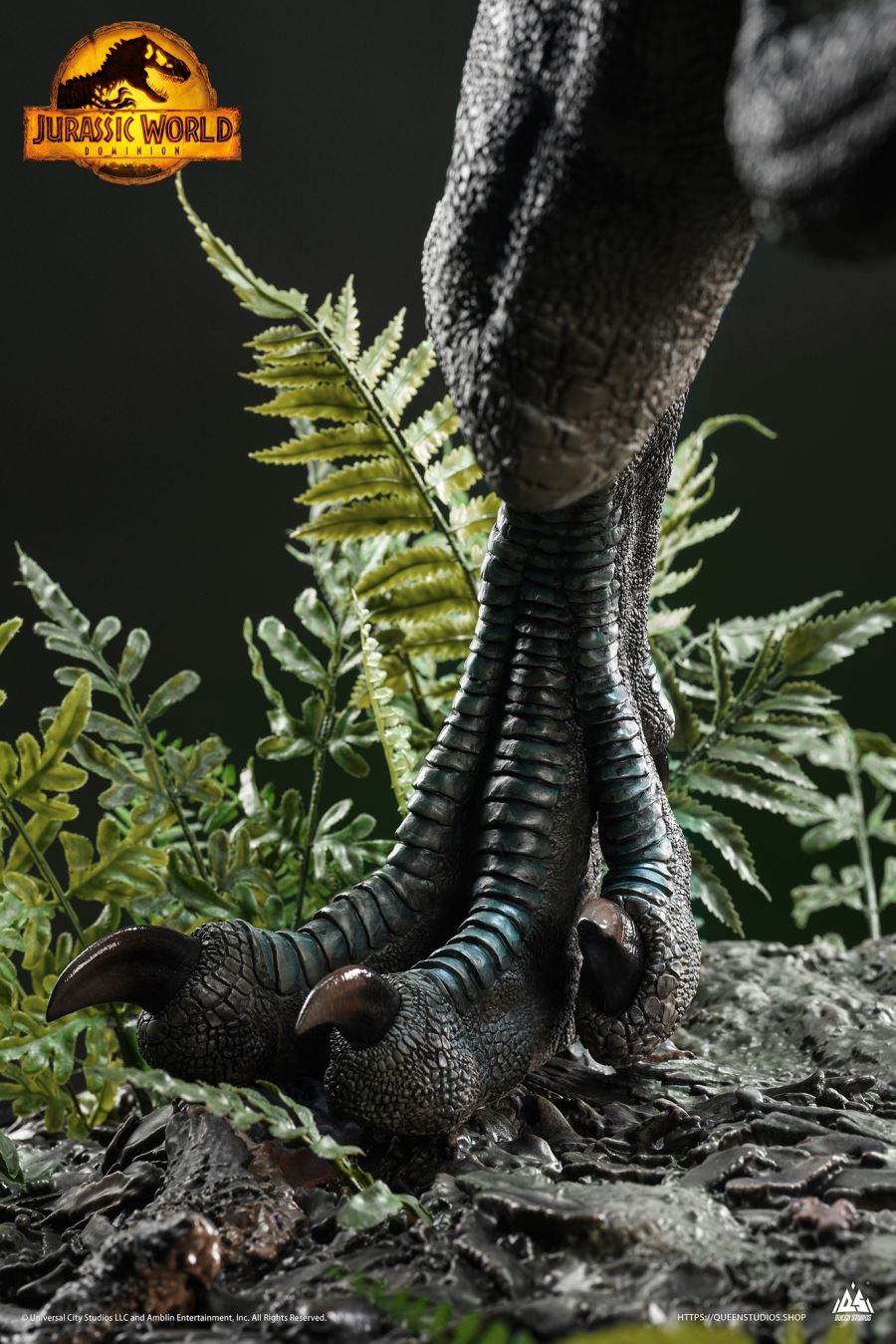 Jurassic World Dominion: Beta Life-Size Statue