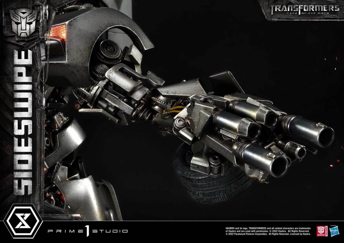 Transformers: Dark of the Moon (Film) Sideswipe DX