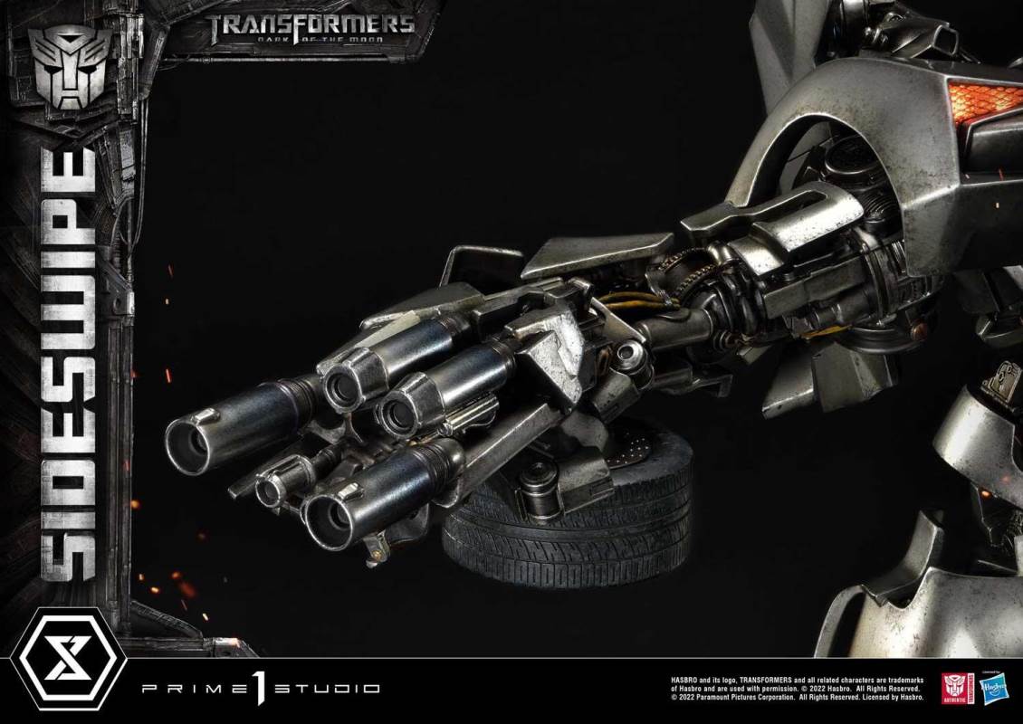 Transformers: Dark of the Moon (Film) Sideswipe DX