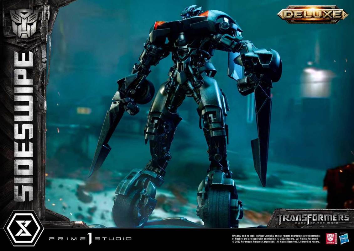 Transformers: Dark of the Moon (Film) Sideswipe DX