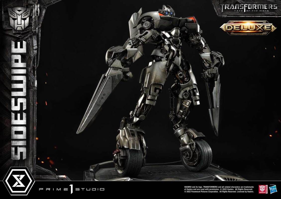 Transformers: Dark of the Moon (Film) Sideswipe DX