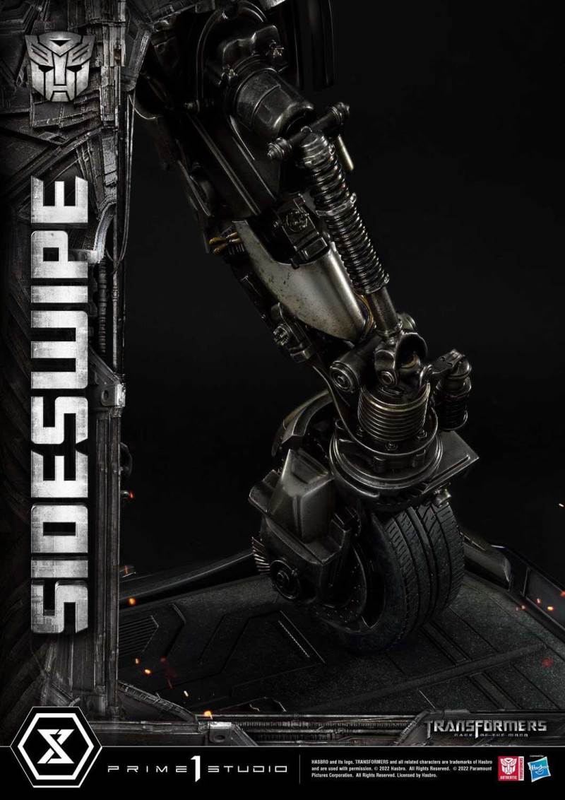 Transformers: Dark of the Moon (Film) Sideswipe DX